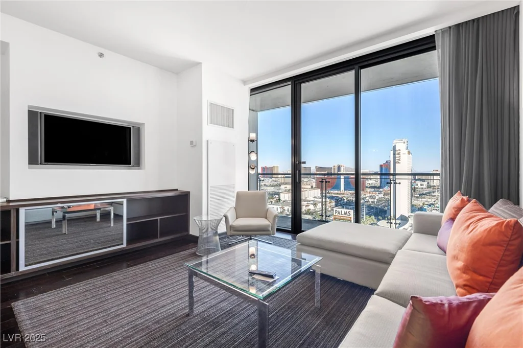 4381 FLAMINGO, Las Vegas, NV 89103