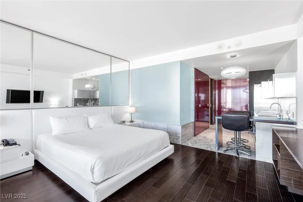 4381 FLAMINGO, Las Vegas, NV 89103