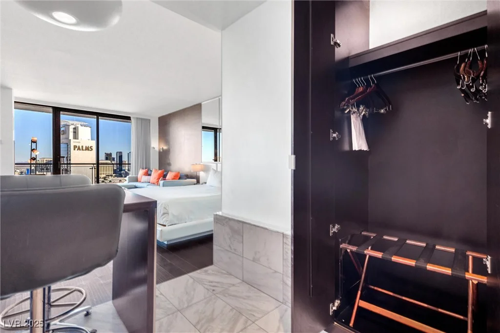 4381 FLAMINGO, Las Vegas, NV 89103