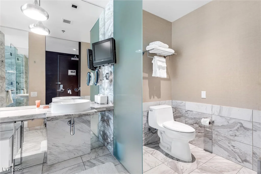4381 FLAMINGO, Las Vegas, NV 89103
