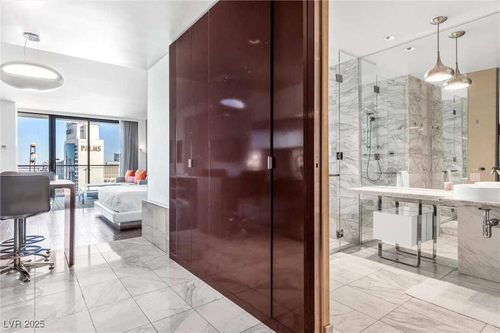 4381 FLAMINGO, Las Vegas, NV 89103