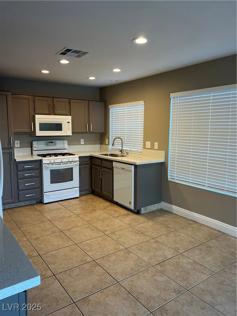 1300 Strike Jumper, Las Vegas, NV 89108