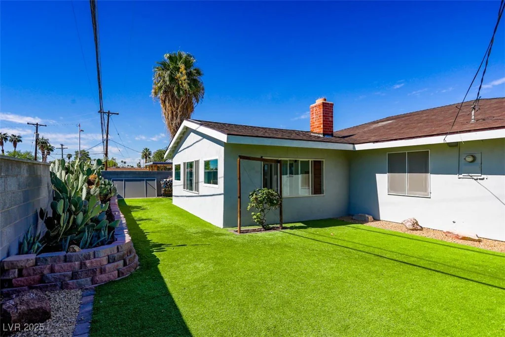 604 Mayfield, Las Vegas, NV 89107