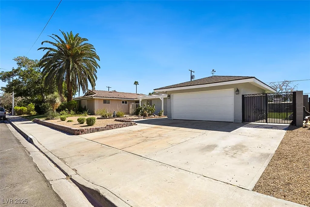 604 Mayfield, Las Vegas, NV 89107