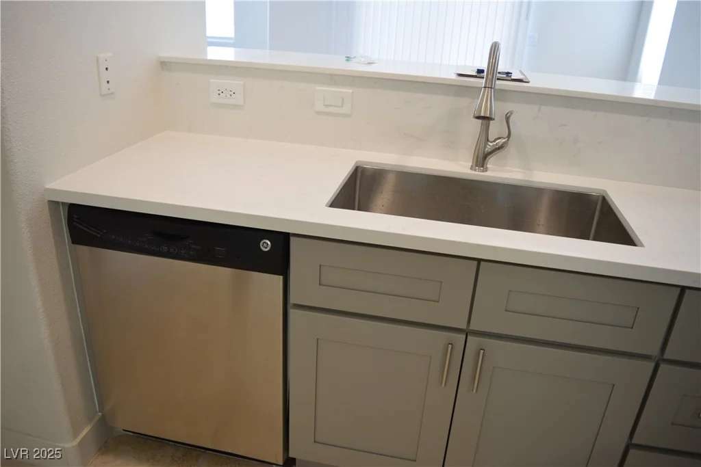 6738 Brecon Mountain, Las Vegas, NV 89139