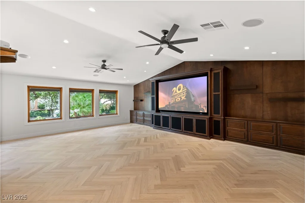 105 Quail Run, Henderson, NV 89014