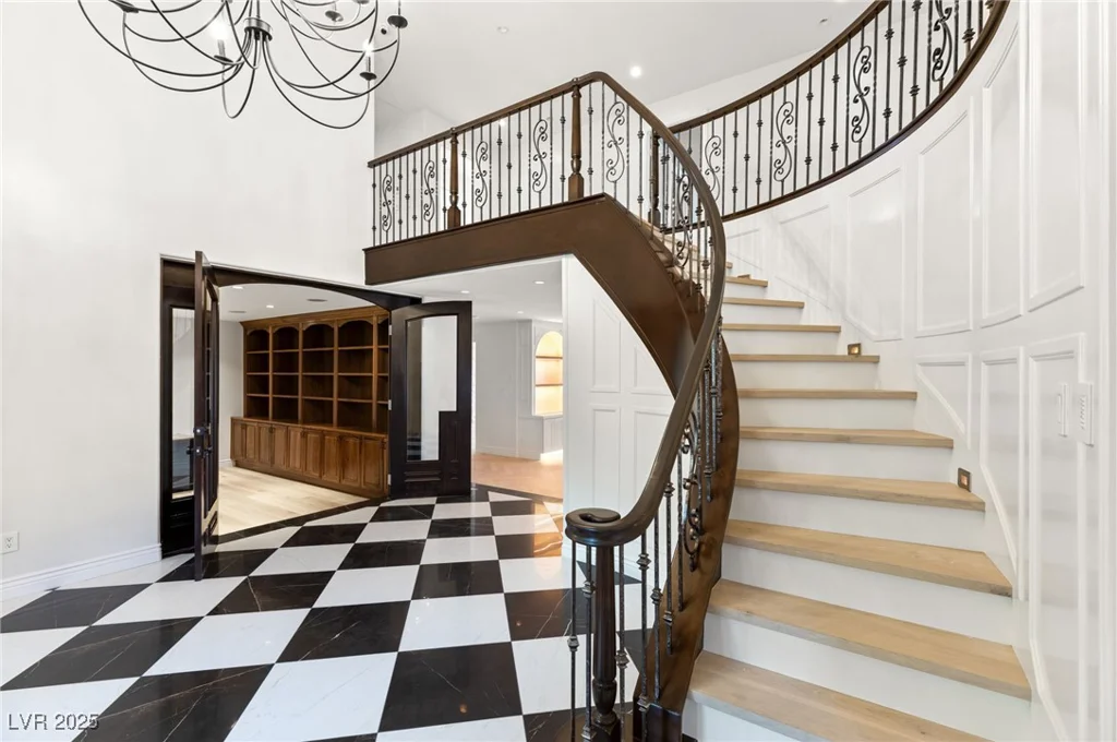 105 Quail Run, Henderson, NV 89014