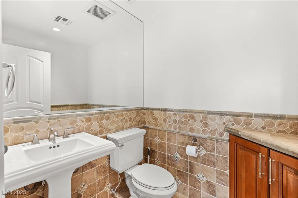 105 Quail Run, Henderson, NV 89014