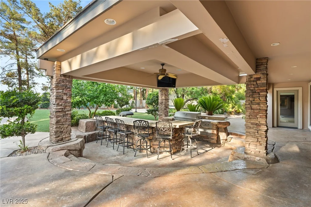 105 Quail Run, Henderson, NV 89014