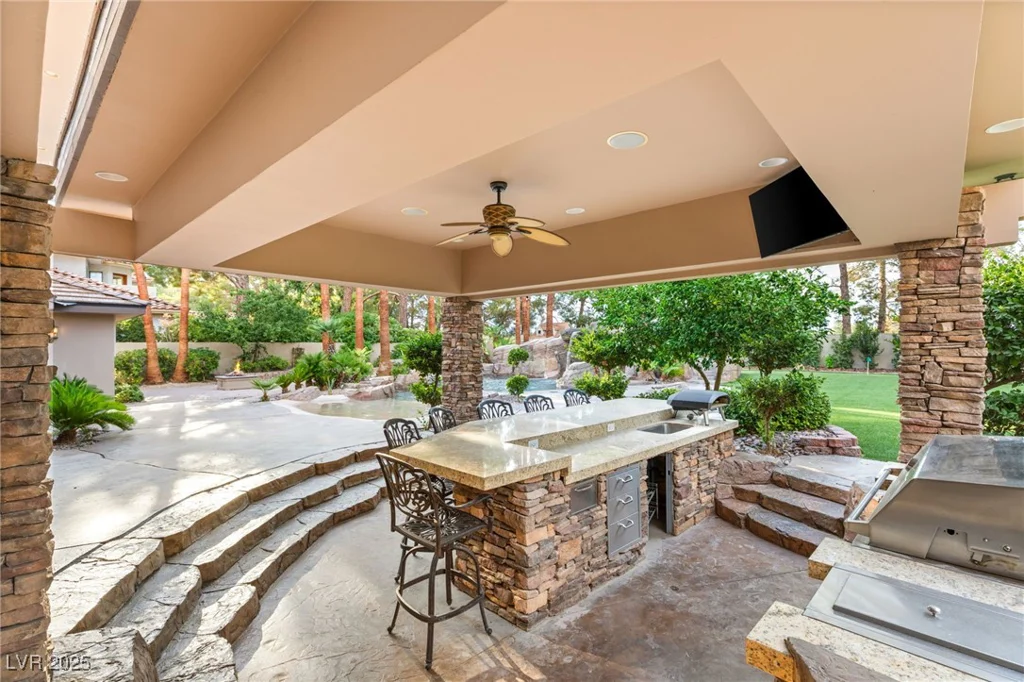 105 Quail Run, Henderson, NV 89014
