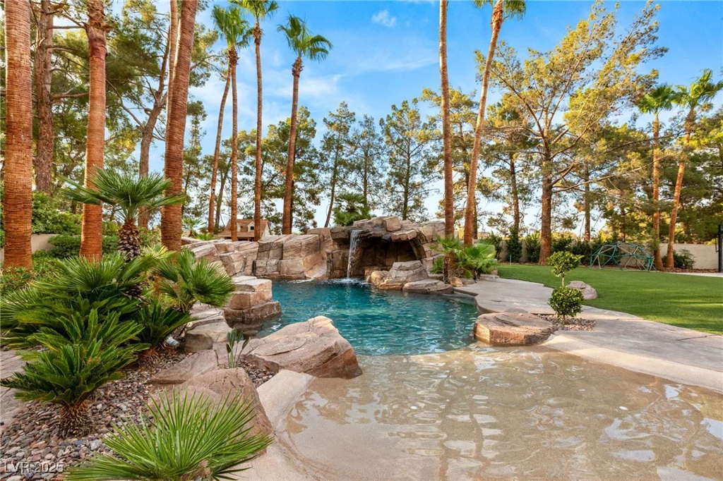 105 Quail Run, Henderson, NV 89014