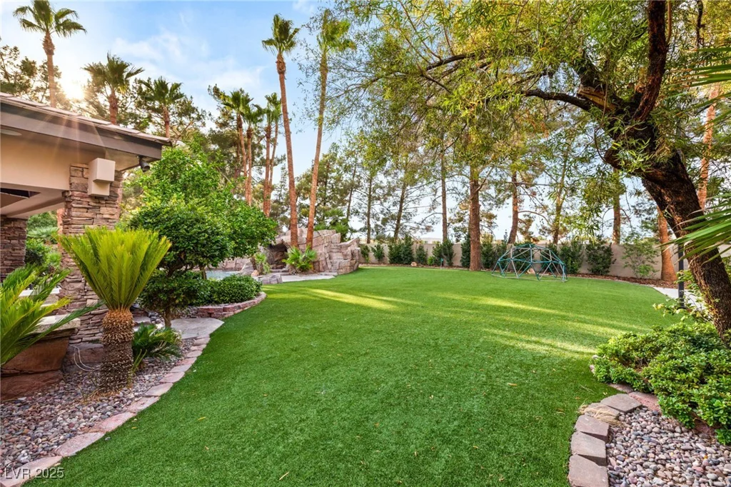 105 Quail Run, Henderson, NV 89014