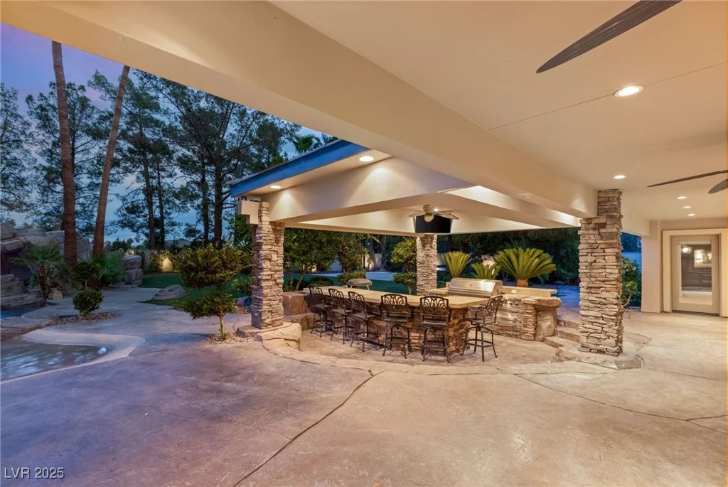 105 Quail Run, Henderson, NV 89014