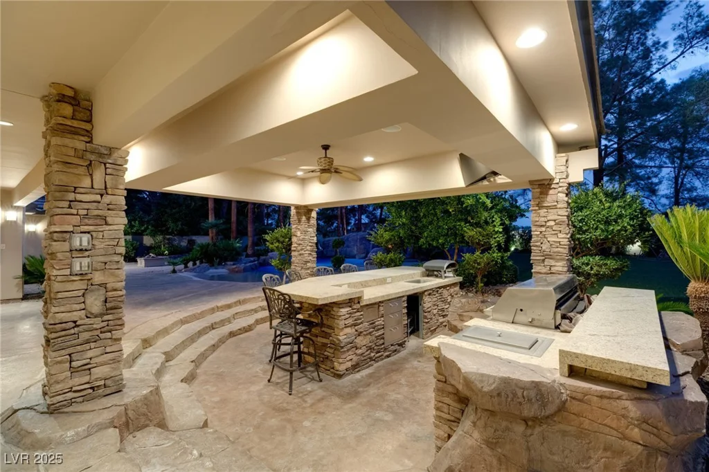105 Quail Run, Henderson, NV 89014