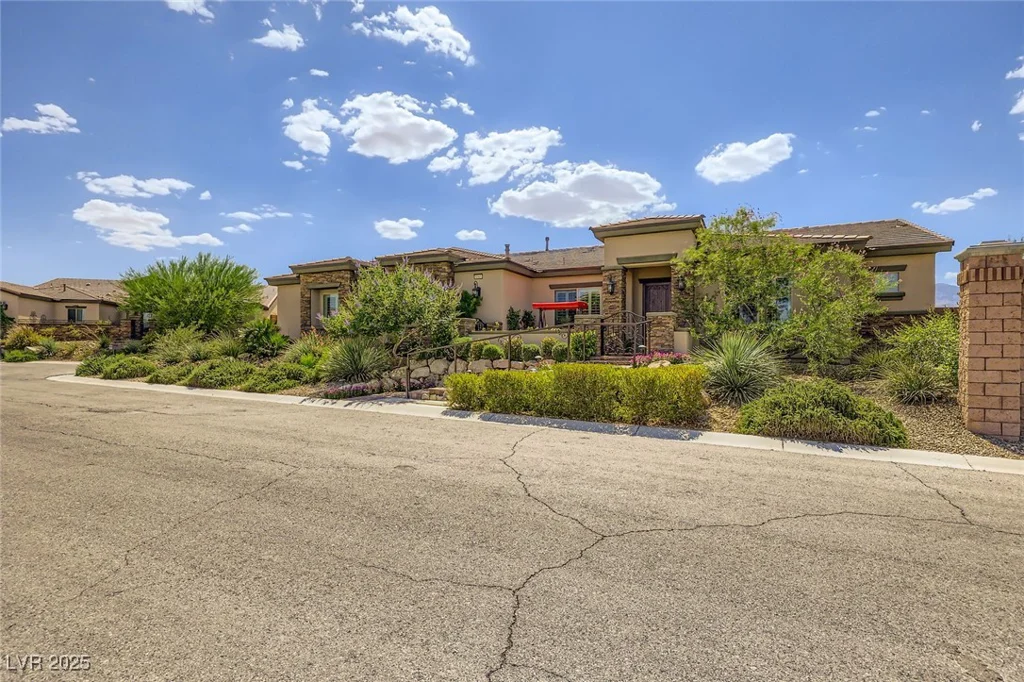 8985 Helena, Las Vegas, NV 89129
