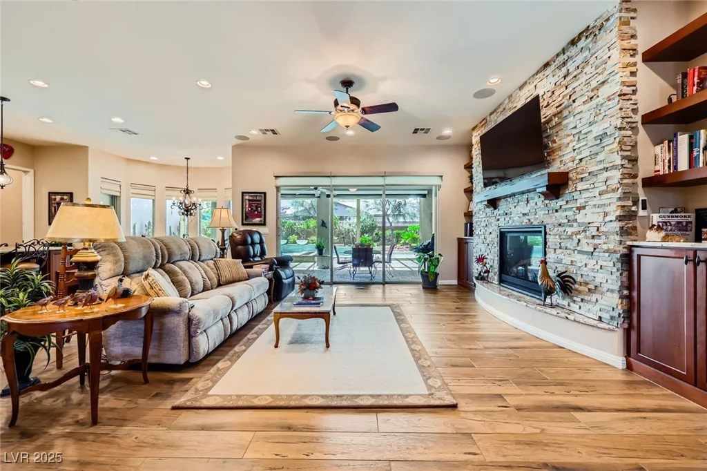 8985 Helena, Las Vegas, NV 89129