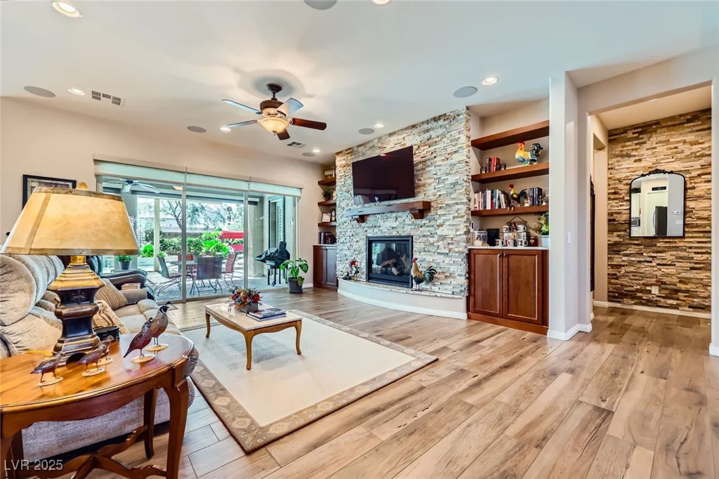 8985 Helena, Las Vegas, NV 89129