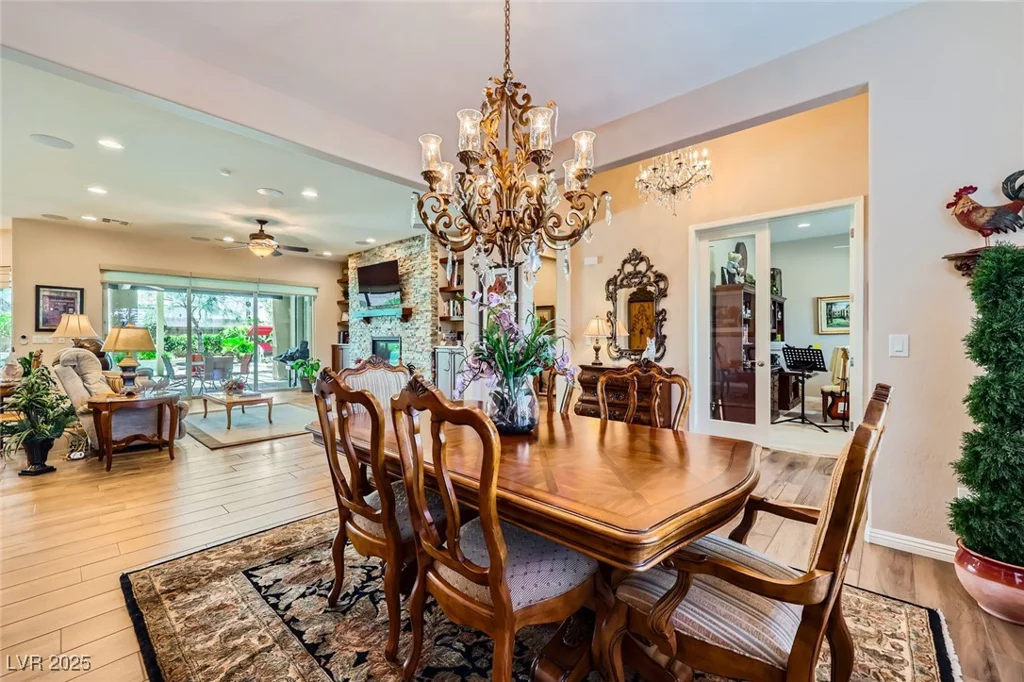 8985 Helena, Las Vegas, NV 89129