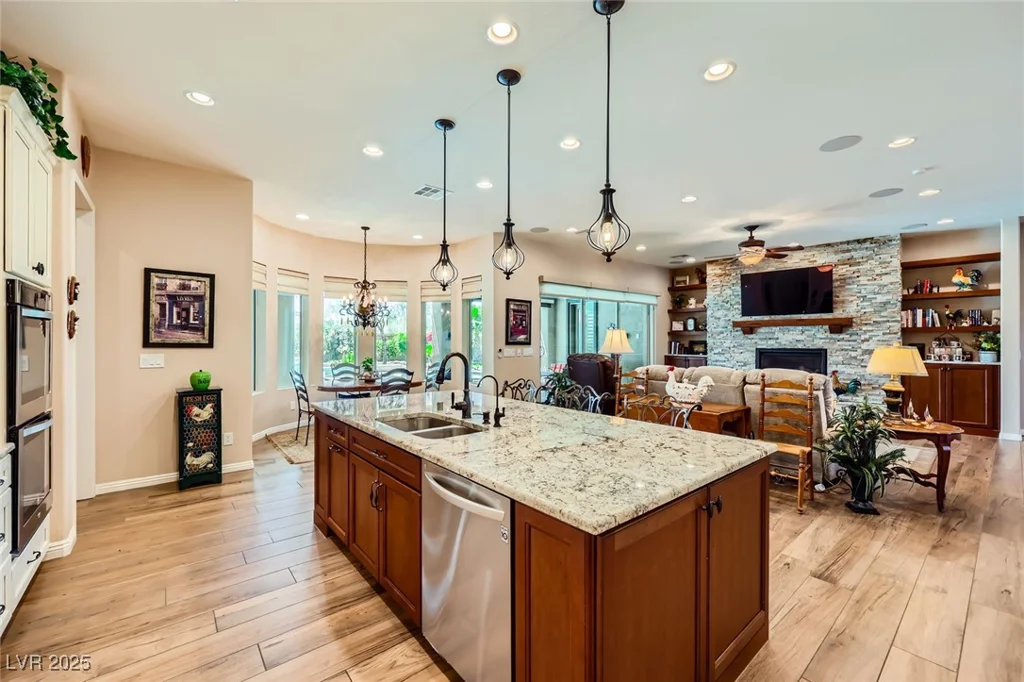 8985 Helena, Las Vegas, NV 89129