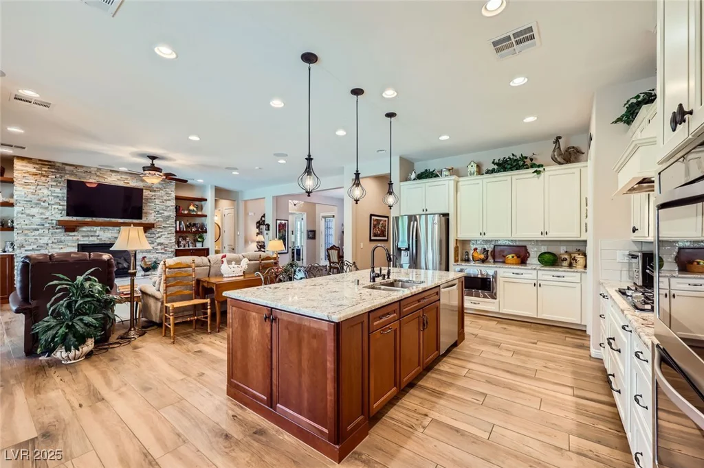 8985 Helena, Las Vegas, NV 89129