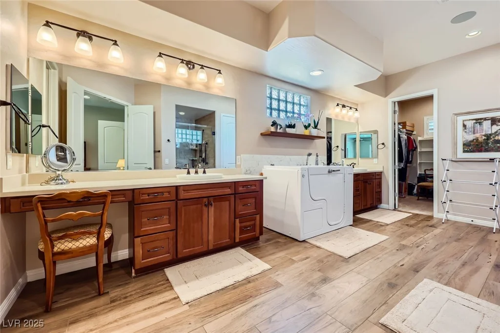 8985 Helena, Las Vegas, NV 89129