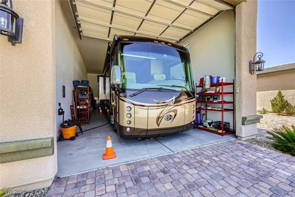 8985 Helena, Las Vegas, NV 89129