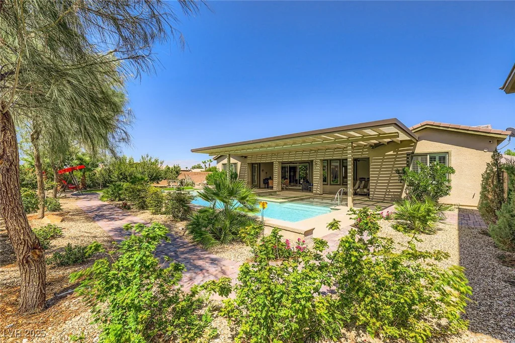 8985 Helena, Las Vegas, NV 89129