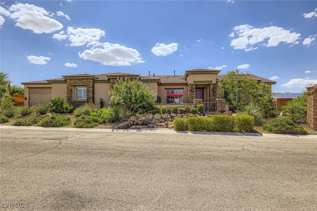 8985 Helena, Las Vegas, NV 89129
