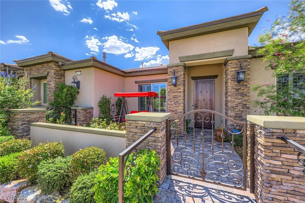 8985 Helena, Las Vegas, NV 89129