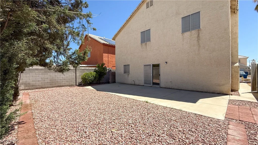 5933 Royal Castle, Las Vegas, NV 89130