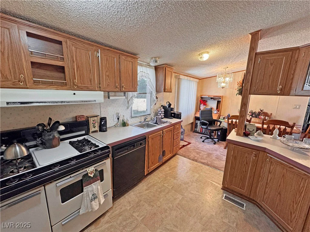 1050 Donner, Pahrump, NV 89048