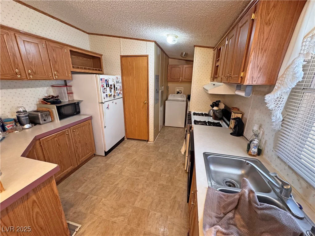 1050 Donner, Pahrump, NV 89048