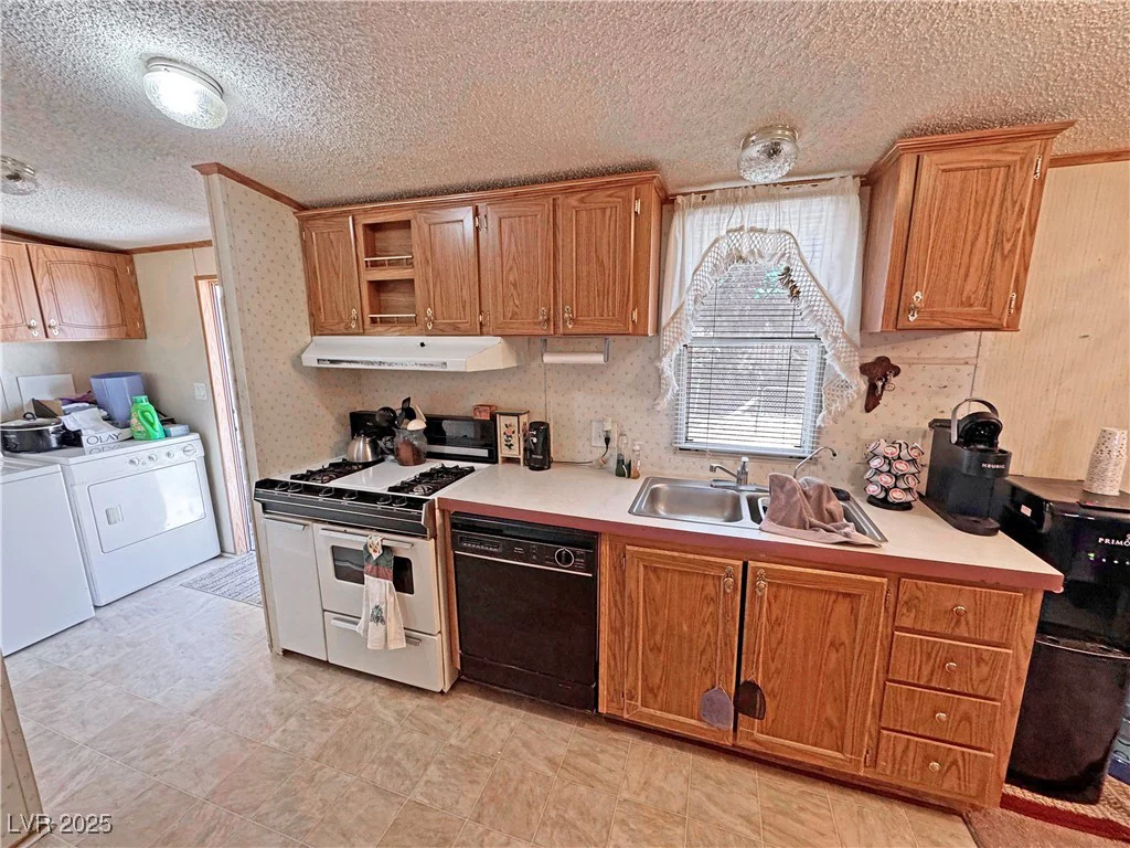 1050 Donner, Pahrump, NV 89048