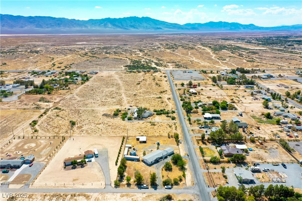 7600 Pioneer, Pahrump, NV 89061