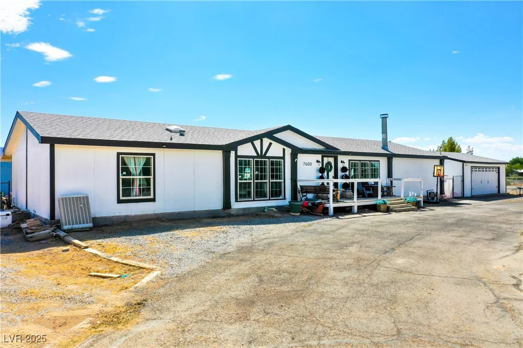 7600 Pioneer, Pahrump, NV 89061