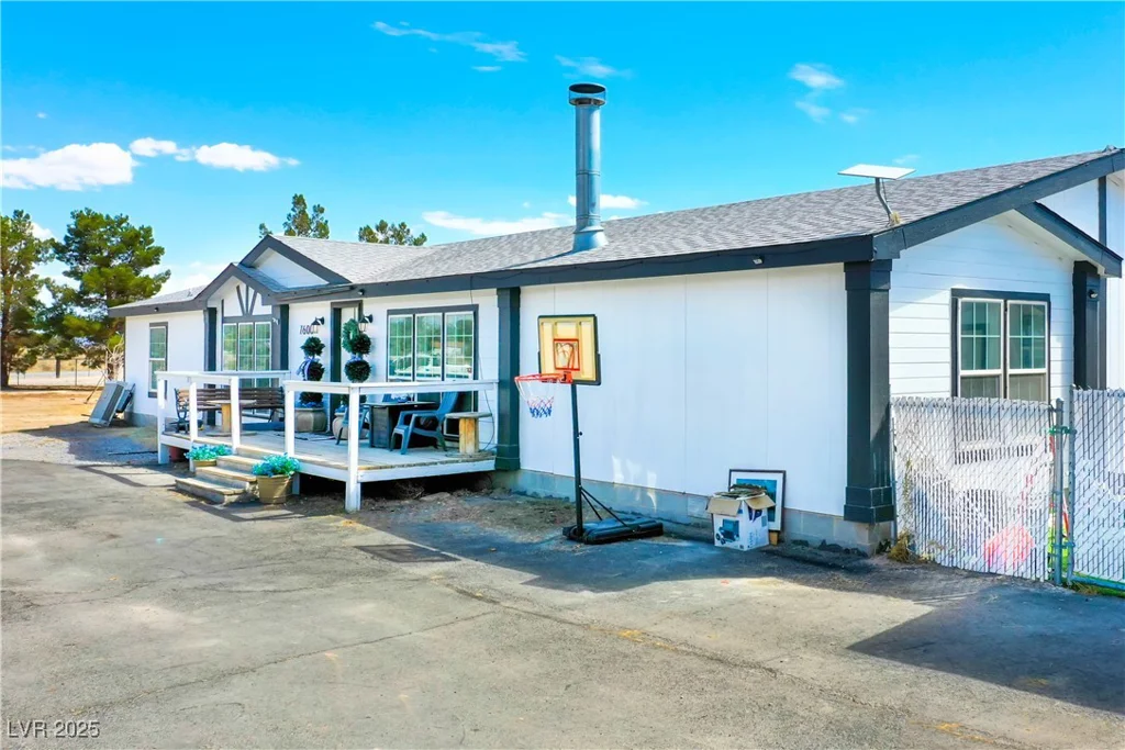7600 Pioneer, Pahrump, NV 89061