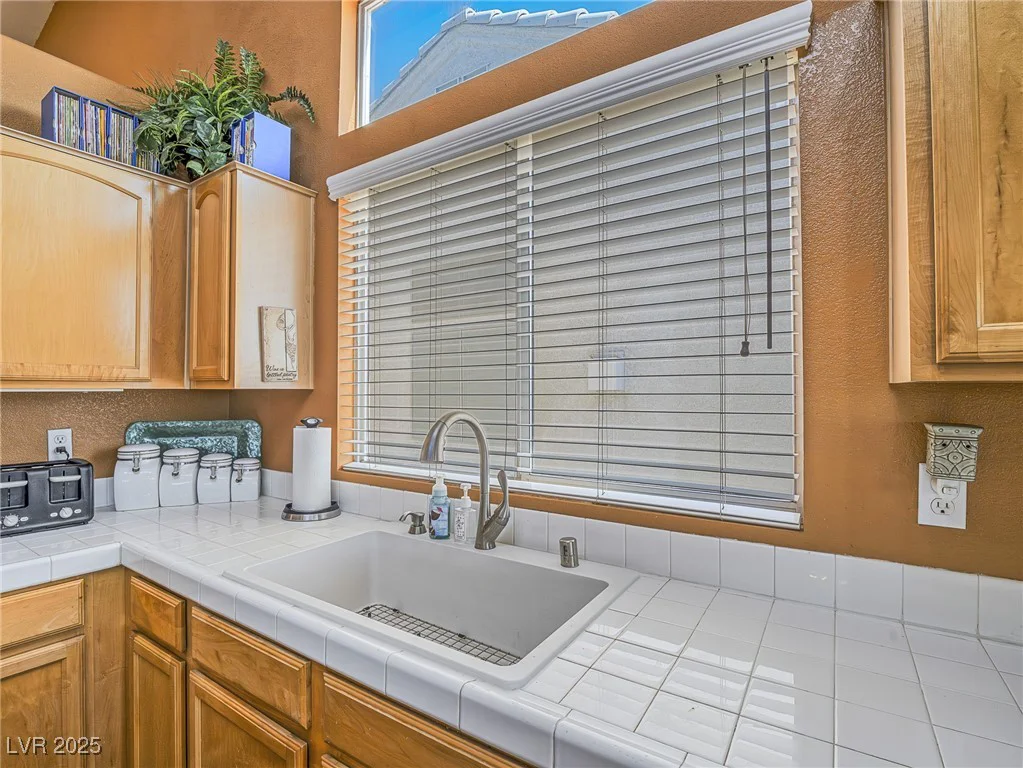 3591 Yorba Linda, Las Vegas, NV 89122