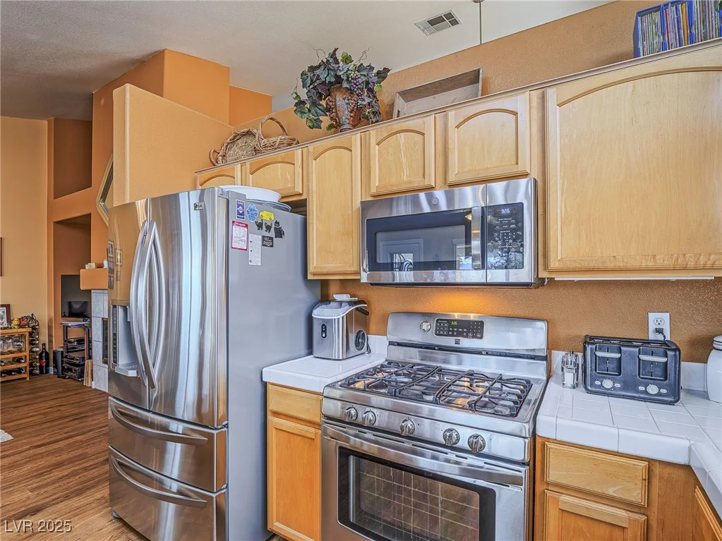 3591 Yorba Linda, Las Vegas, NV 89122