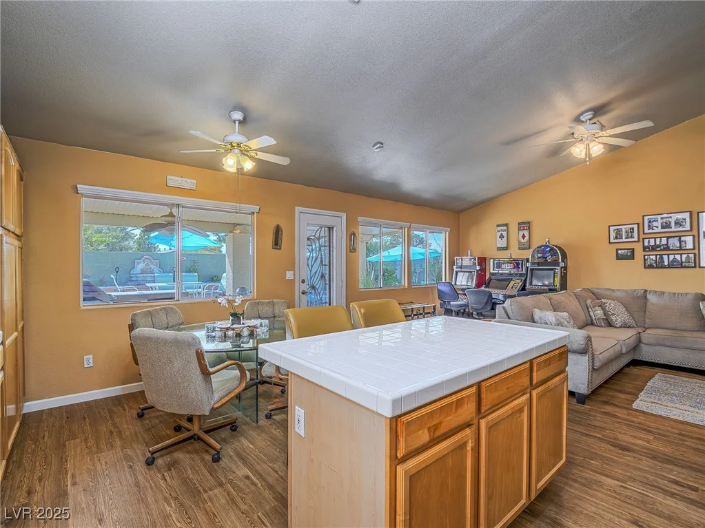 3591 Yorba Linda, Las Vegas, NV 89122