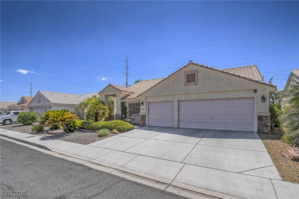 3591 Yorba Linda, Las Vegas, NV 89122
