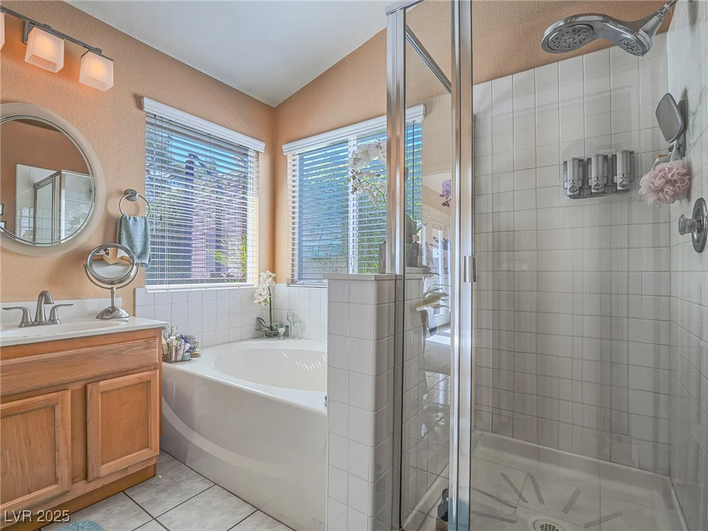 3591 Yorba Linda, Las Vegas, NV 89122