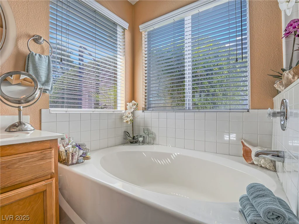 3591 Yorba Linda, Las Vegas, NV 89122