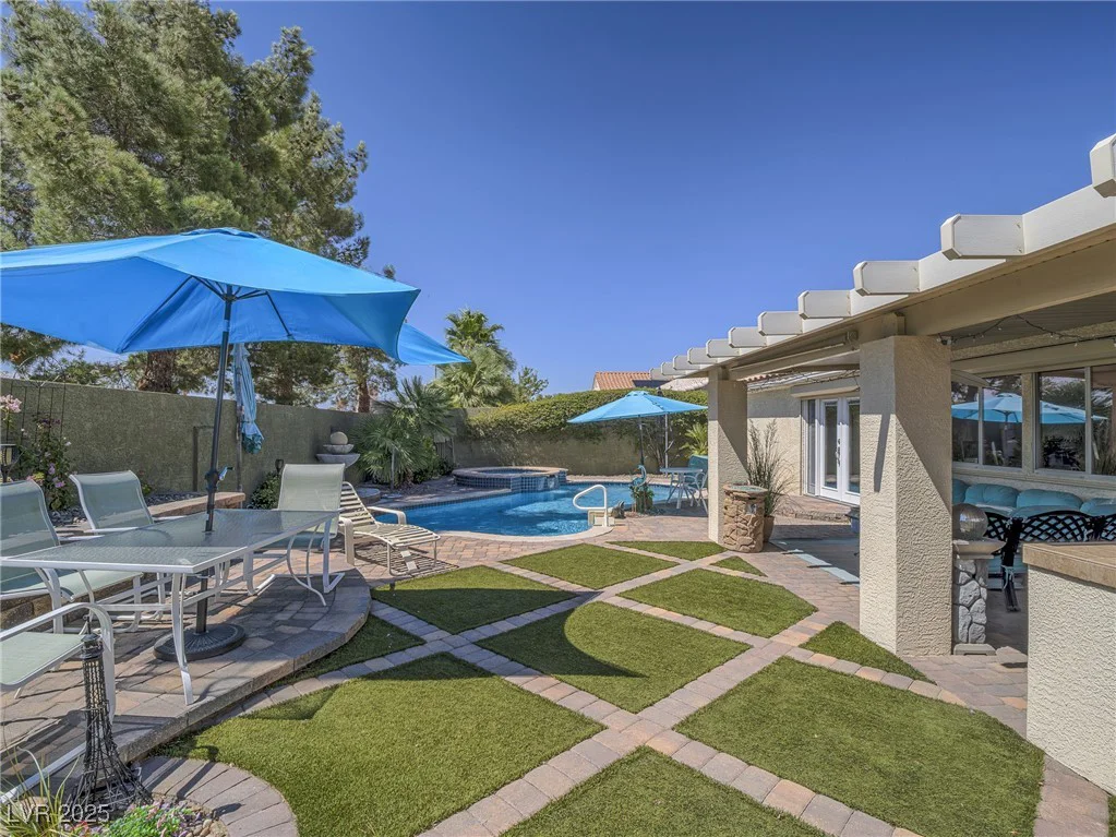 3591 Yorba Linda, Las Vegas, NV 89122