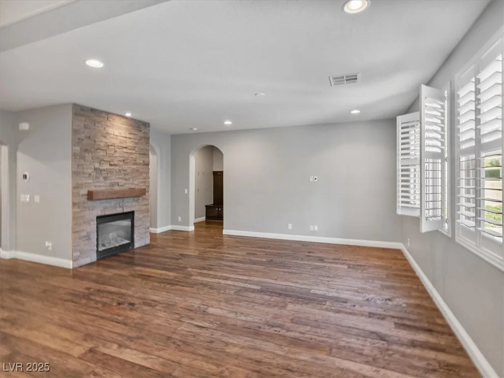 107 Crooked Putter, Las Vegas, NV 89148