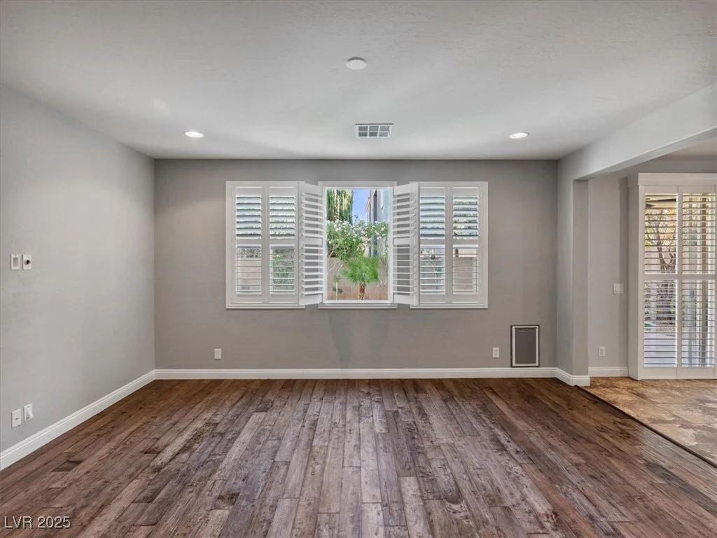 107 Crooked Putter, Las Vegas, NV 89148