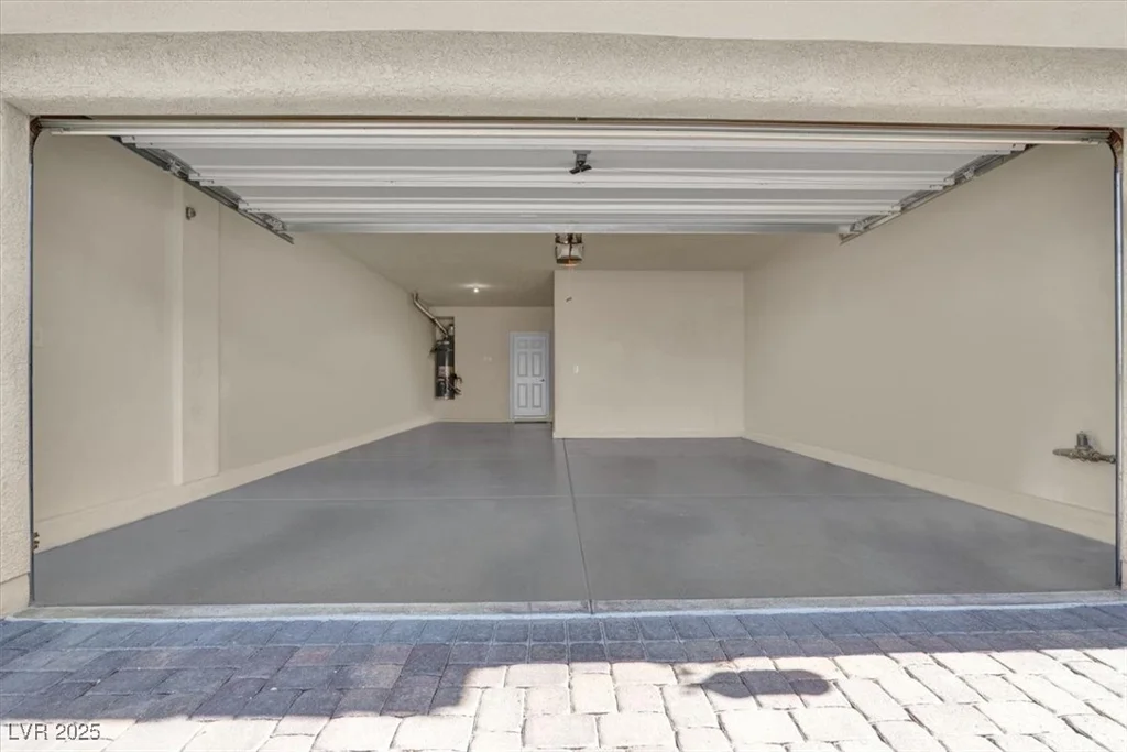 107 Crooked Putter, Las Vegas, NV 89148