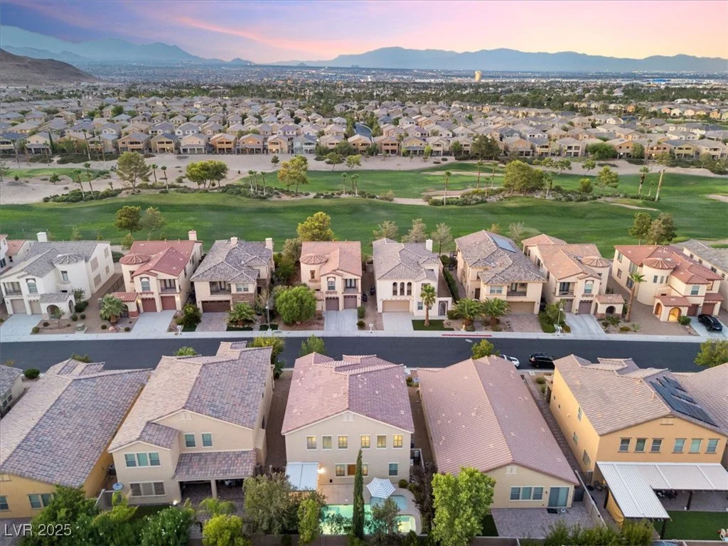 107 Crooked Putter, Las Vegas, NV 89148