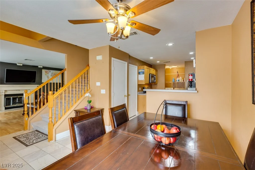921 RADIANT STAR, Las Vegas, NV 89145
