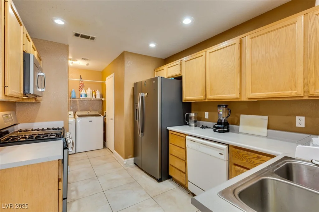 921 RADIANT STAR, Las Vegas, NV 89145