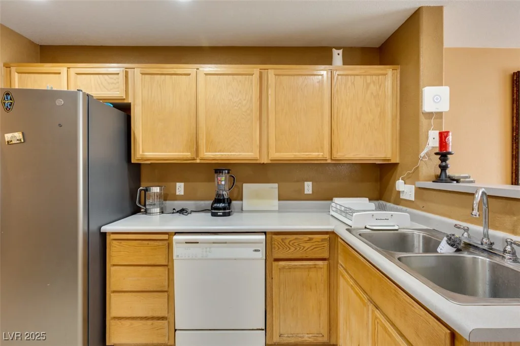 921 RADIANT STAR, Las Vegas, NV 89145